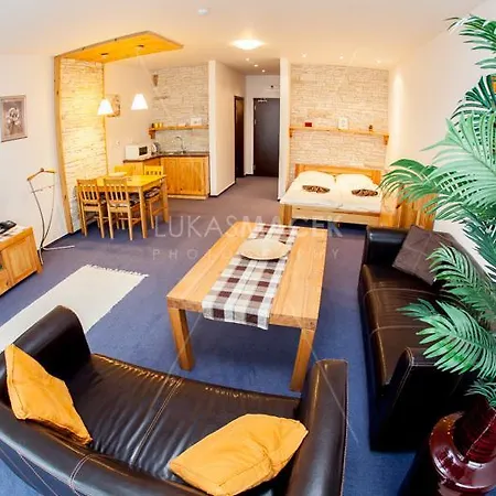 Апартаменты Apartman 215 V Panorama Штрбске-Плесо